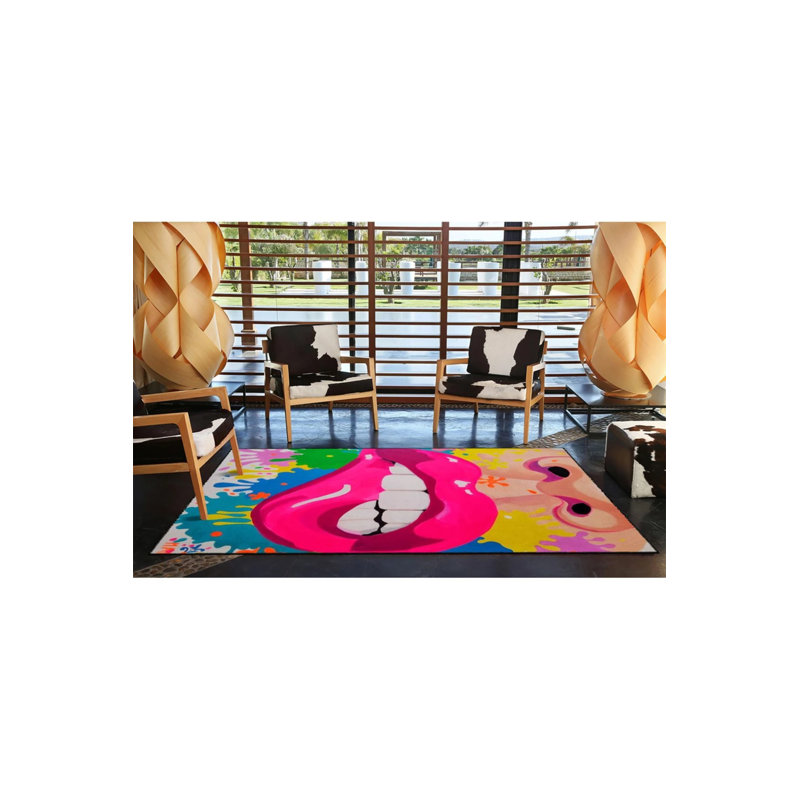 Tapis tissé avec des lèvres roses et un motif de visage humain, Rectangle 5 pi 2 po x 7 pi 7 po