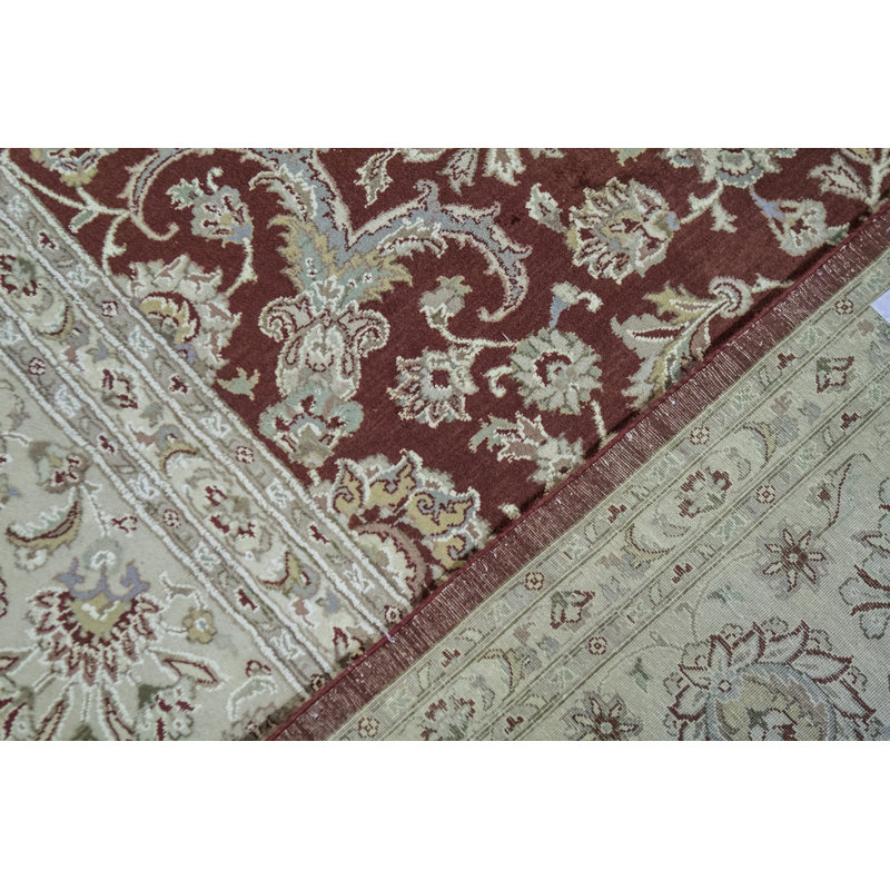Oriental Area Rug in Red/Ivory