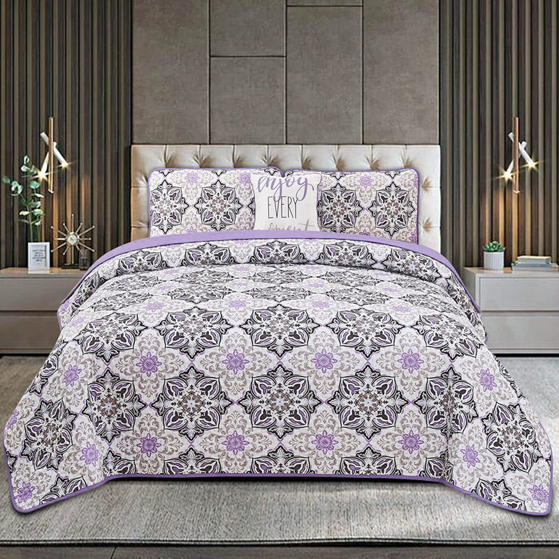 Polyester Paisley Quilt