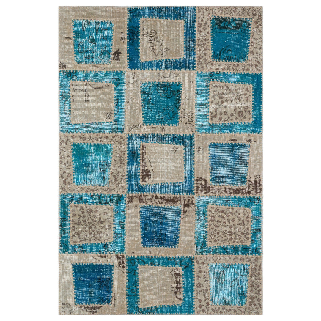 Round Jeannine Hand Knotted Area Rug