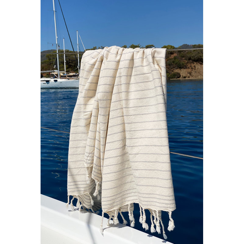 Serviette de plage Luxury Fouta, 100% coton, 35,4 po x 72,8 po | Hautement absorbant, doux et léger (7,8 oz / pied carré) | Lavable à la machine à 86-104 ° F, couleur gris et crème | Parfait pour la plage, la piscine et le spa