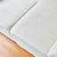 Canapé moderne à 2 places pour causeuse, canapé en tissu de velours doux avec 2 coussins, conception compacte pour petit salon, chambre à coucher, bureau et appartement-129442169
