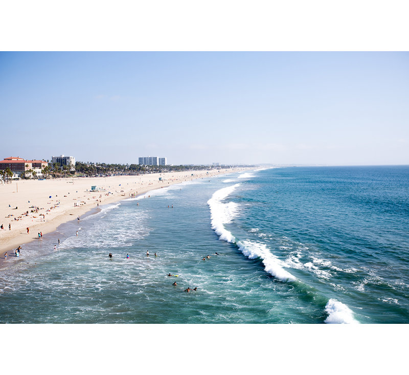 «Coastal Bliss - Vibrant Beach Day», art sur toile, H 30 po x l 40 po