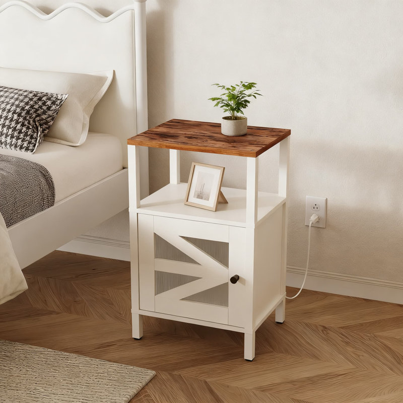 Table de chevet de ferme avec station de charge, table de chevet avec ports USB et prises de type C et prises de courant, table de bout de rangement avec porte en acrylique pour chambre à coucher