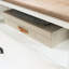 Classeur latéral moderne blanc avec tiroir sécurisé et détails en bois, grand pour plusieurs tailles, tablette supplémentaire avec rangement ouvert, pièces polyvalentes à extension complète, espaces