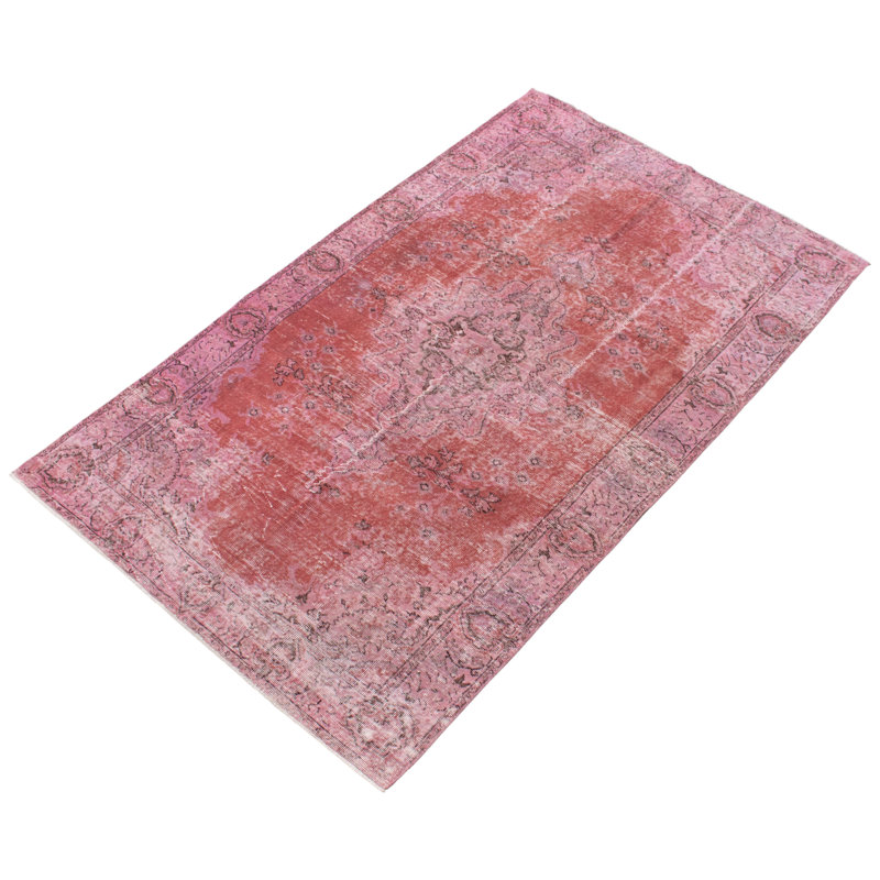 Tapis rouge foncé en laine noué à la main de conception unique 6 pi x 10 pi 1 po années 2000 Olegario