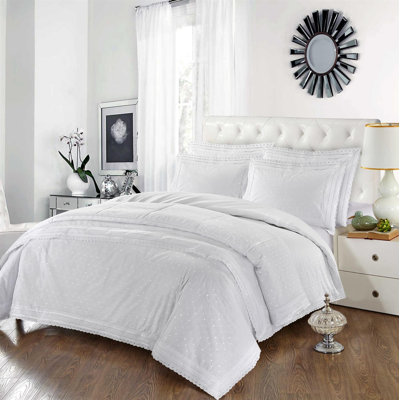 ClassicLiving Bradman Cotton Blend Geometric Bedspread