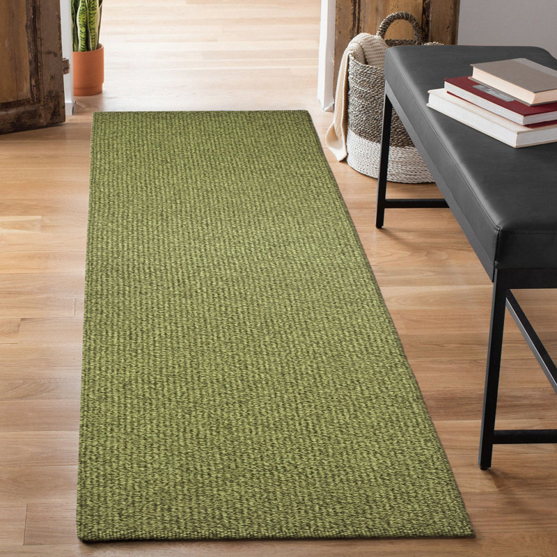 Tapis vert intérieur / extérieur Hubertusz, Tapis de couloir 2 pi x 7 pi 6 po