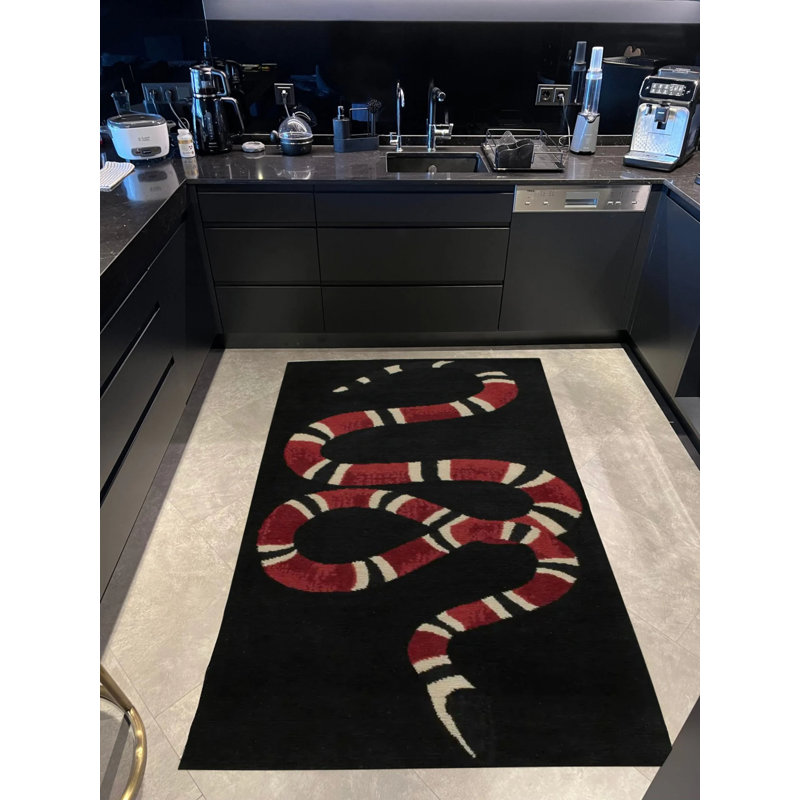 Shikia Performance Washable Animal Print Indoor / Outdoor Rug, Rectangle 3'3" x 6'7"