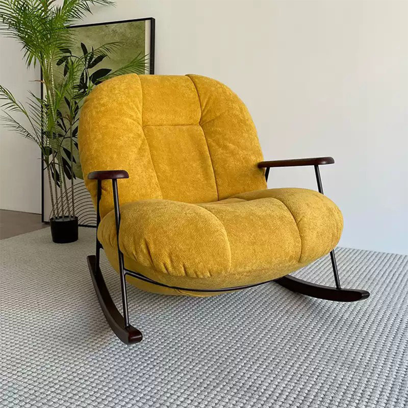 Chaise berçante confortable et moderne
