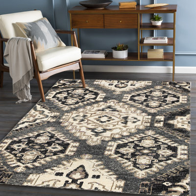 Rajani Hand Knotted Traditional Medallions 100% Sari Silk Area Rug