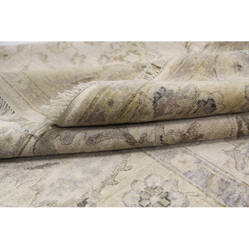 Oriental Area Rug in Ivory