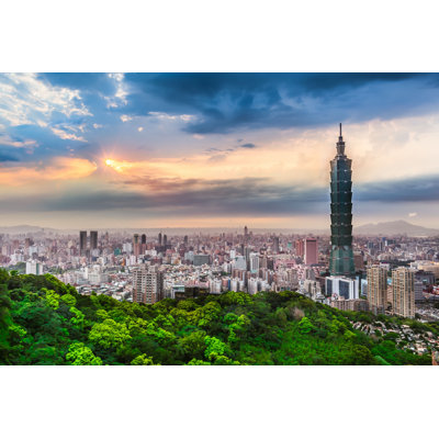 Pembrooke Taipei City At Cvening par - Photographie de toile tendue