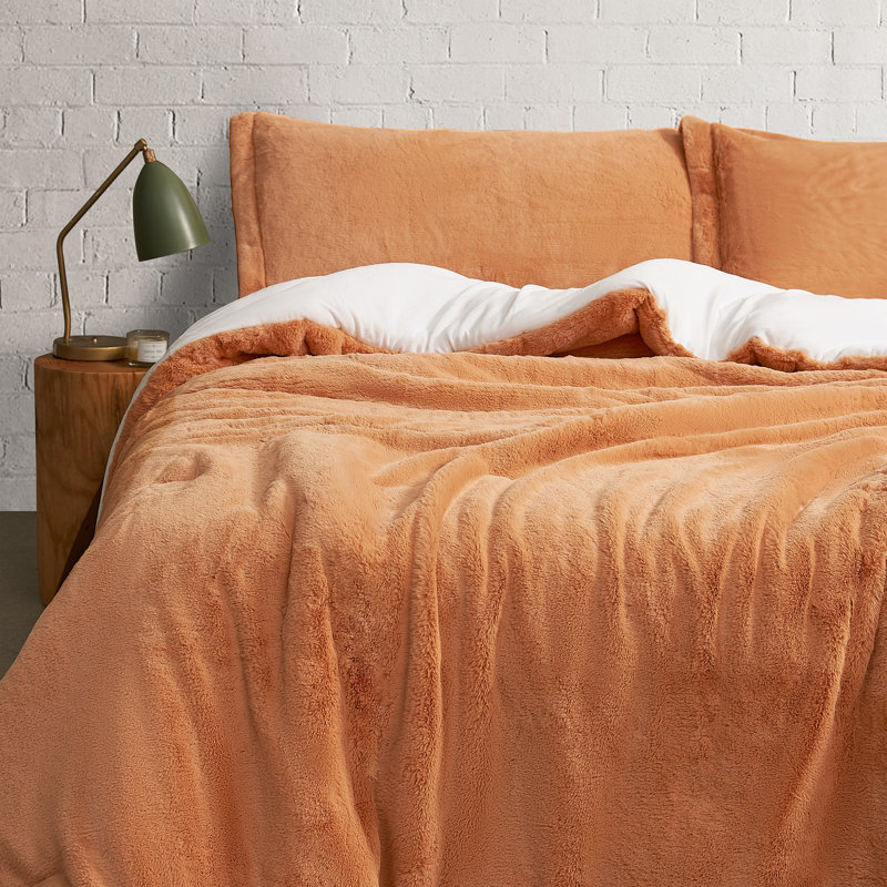 White Queen Faux Fur Oversized Comforter Set