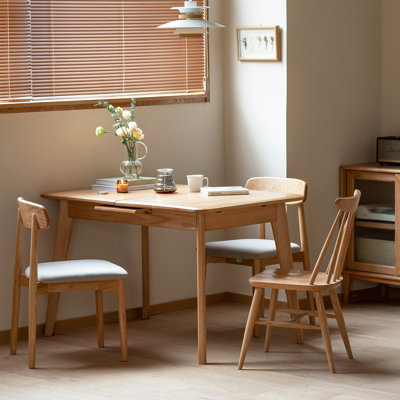 Table de salle à manger extensible en chêne massif naturel avec pieds en diagonale et table télescopique avec glissière en métal, pour 6 à 8 personnes 
 Table de salle à manger en bois (couleur claire)