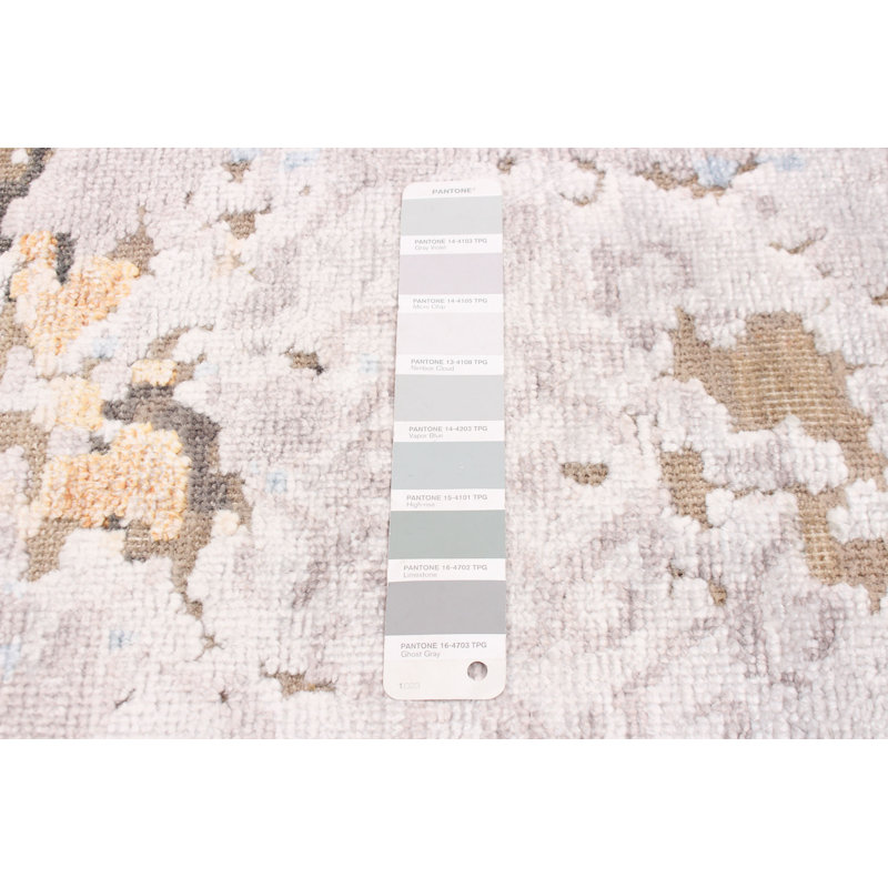 Tapis gris clair Legacy 7 pi 11 po x 9 pi 9 po