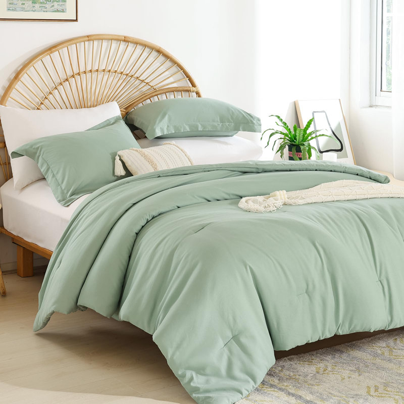 Fluffy Comforter Set 7 Pieces-Bedding Set for All Seasons Soft Comforter With Fitted Sheet, Flat Sheet, Pillow Shams, Pillowcases
