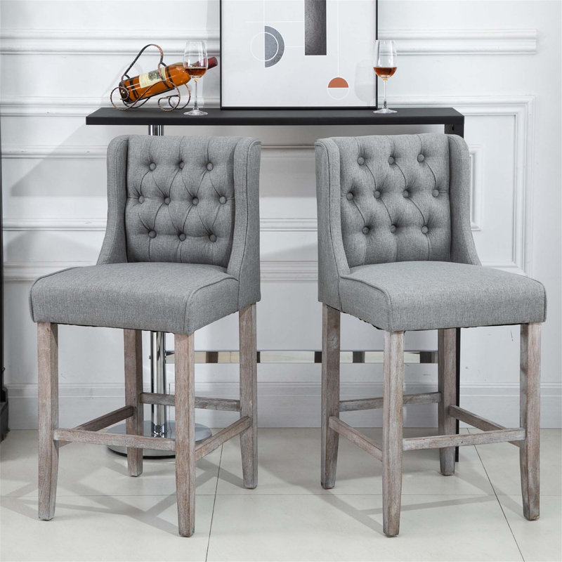 Ensemble de tabourets de bar à oreilles capitonnés polyvalents pour divers réglages et confort, alliant style et durabilité