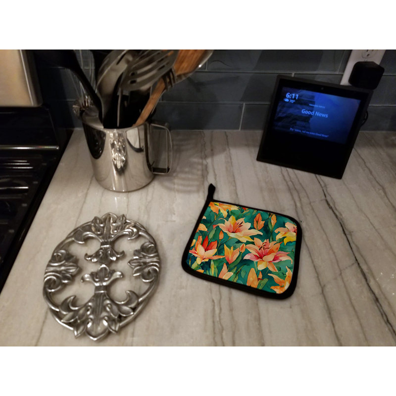 Caroline's Treasures Floral Polyester Potholder Set