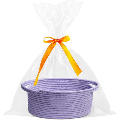 Petit panier tressé avec des sacs et des rubans de cadeaux Paniers durables pour les cadeaux