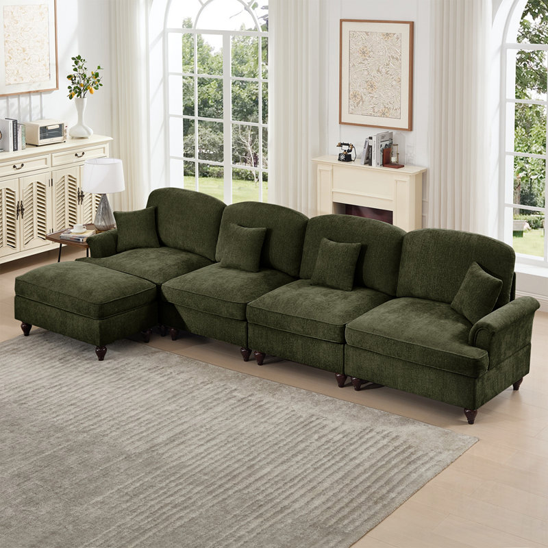 Canapé modulaire classique à trois places en forme de L avec accoudoirs évasés et jupes à plis à volants amovibles, canapé en chenille confortable avec repose-pieds mobile