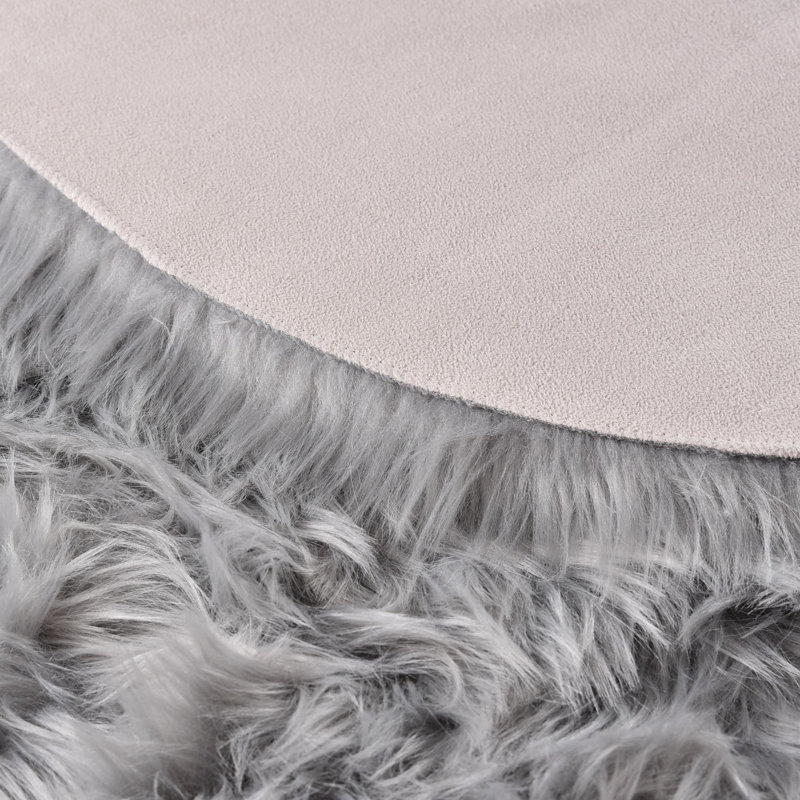 Gennine Faux Sheepskin Indoor Rug, Round 5'