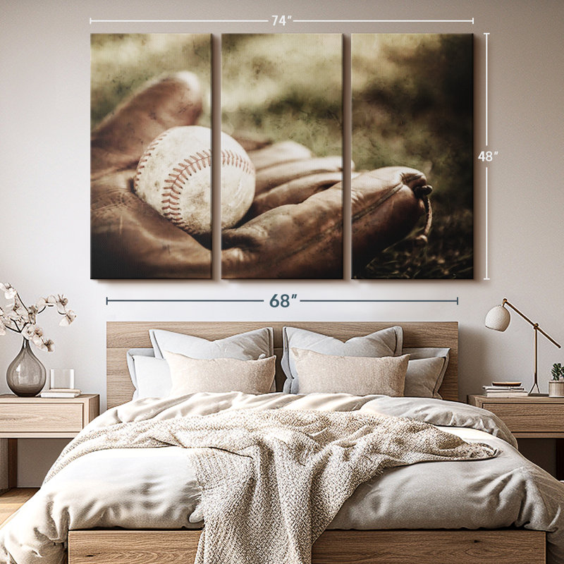 «Baseball On Glove» sur toile, H 48 po x l 74 po x P 1,25 po