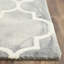 Tapis gris / ivoire en laine touffeté à motif géométrique Daviston-629091419
