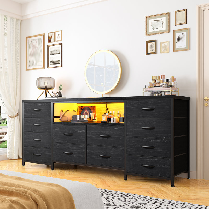 Meuble télé 63 po avec commode 12 tiroirs en tissu pour la chambre à coucher, commode longue avec lumières DEL et prises de courant