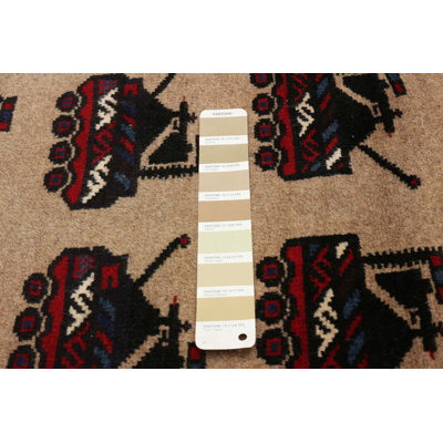 Tapis brun clair Rare War 2 pi 9 po x 4 pi 9 po