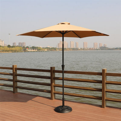 Parasol de patio extérieur en aluminium de 8,8 pieds, parasol de marché, parasol de marché avec base ronde en résine de 33 livres, inclinaison à bouton-poussoir et manivelle