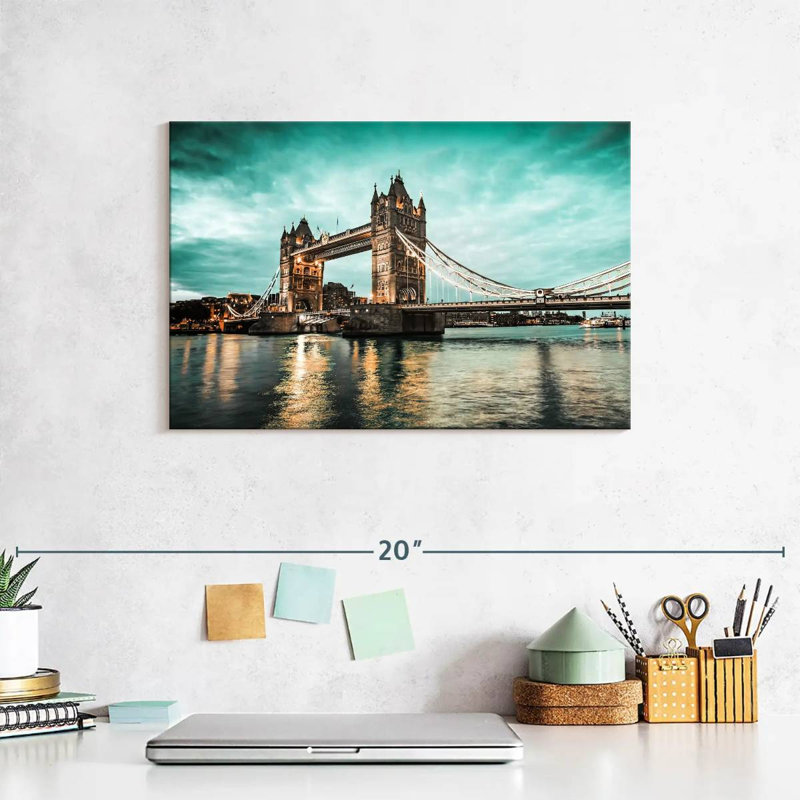 Nicci London Bridge Nightfall, H 8 po x l 12 po
