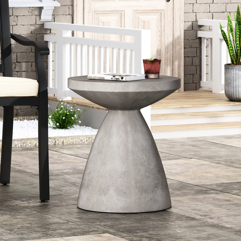 Table d'appoint d'extérieur en béton léger
