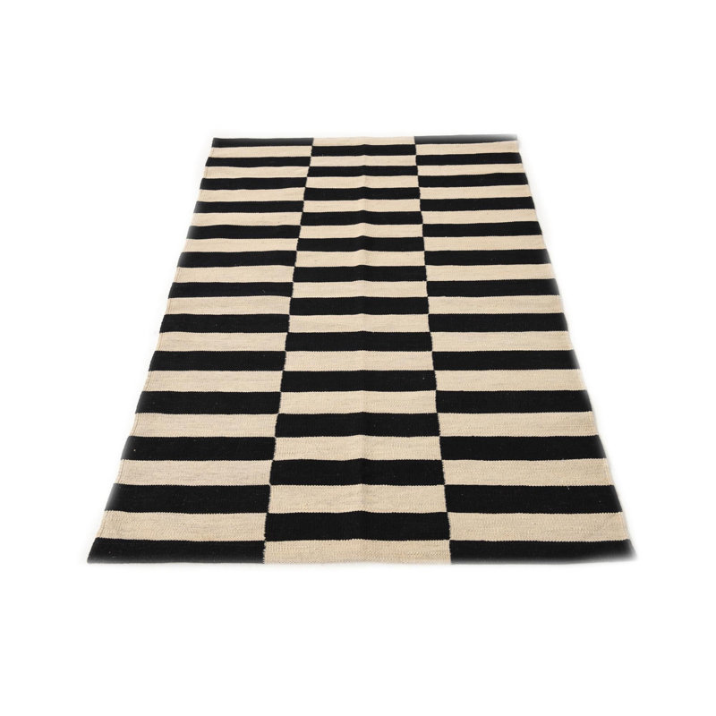 Tapis noir et blanc Newsom