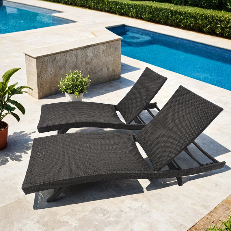 Chaise longue d'extérieur en osier Lateasha