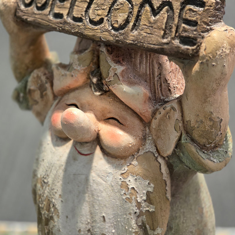 16 po Grand nain de jardin de style rétro de style jinin tenant une pancarte de bienvenue