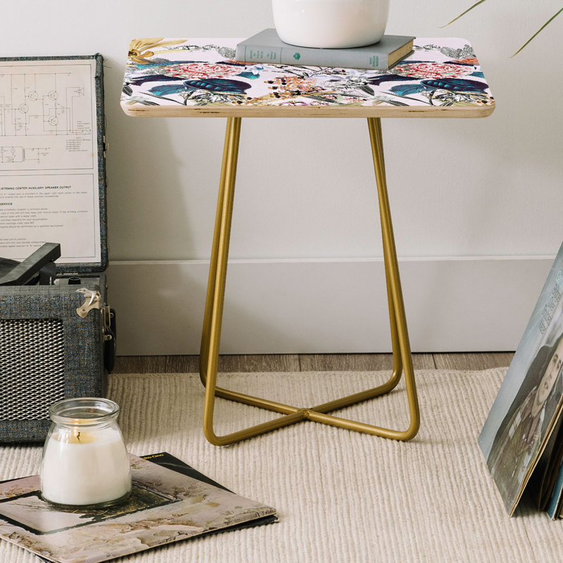 Table de bout à pieds croisés