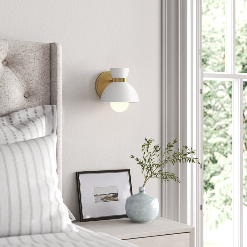 Lavina 1-Light Wall Sconce in Brass, Brass