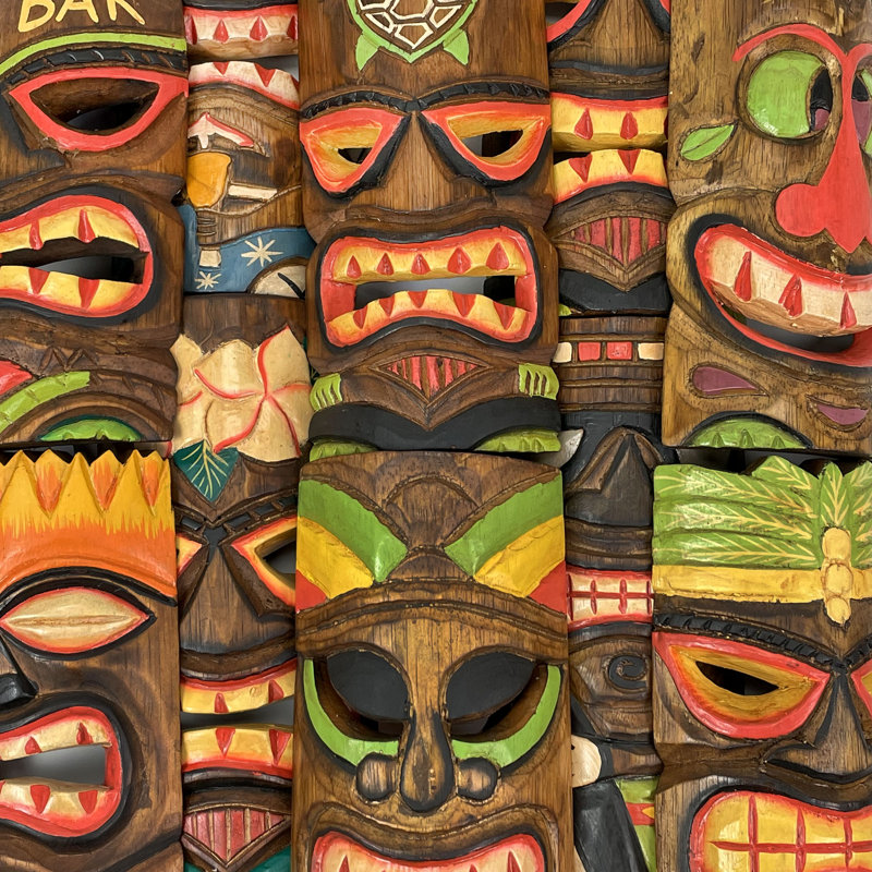 Ensemble de 10 masques tiki hawaïens