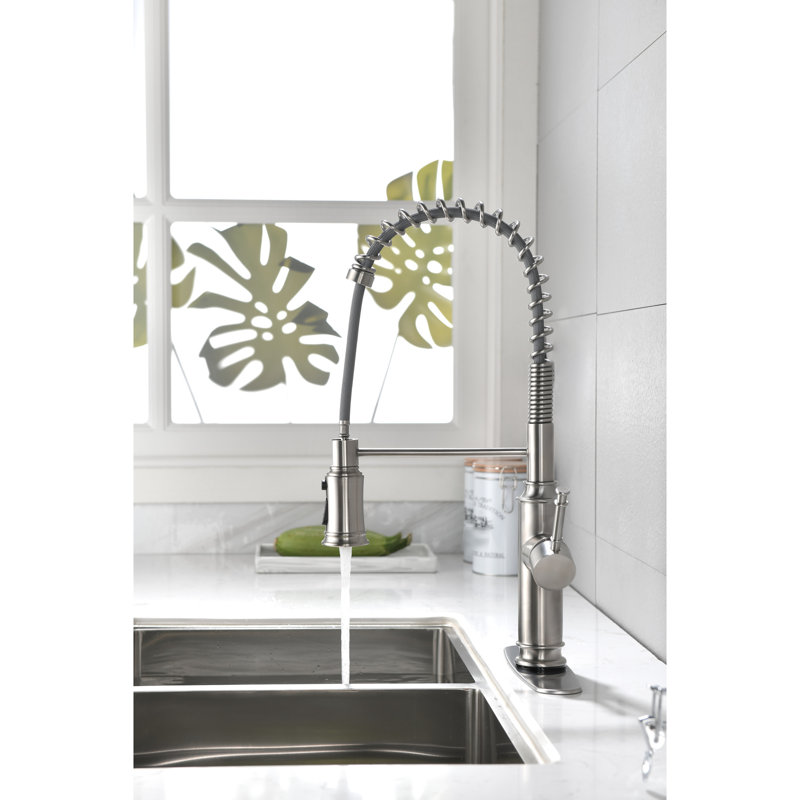 Robinets de cuisine commerciaux avec tête de pulvérisation rétractable, acier inoxydable, nickel brossé, robinet de lavabo escamotable conçu par l'utilisateur et facile à utiliser