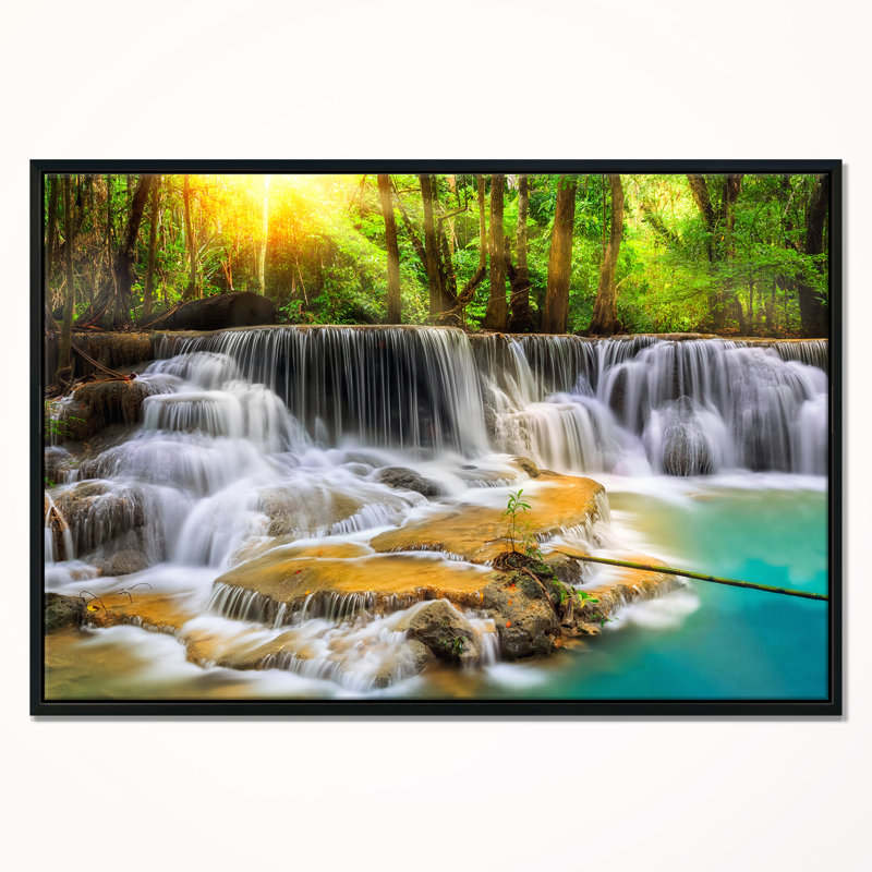 «Wide View of Erawan Waterfall», reproduction d'impression sur toile tendue, H 16 po x l 32 po x P 1 po