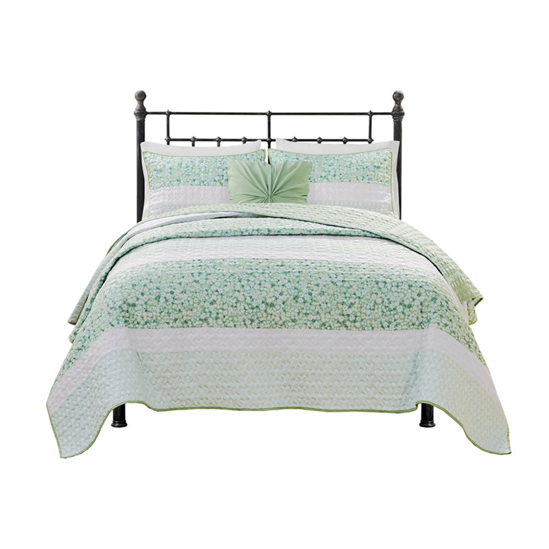 Polyester Machine Woven Floral Quilt, King Quilt + 2 Pillowcases, Green Floral