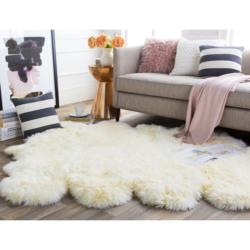 Finis Sheepskin Area Rug, Rectangle 6' x 8'