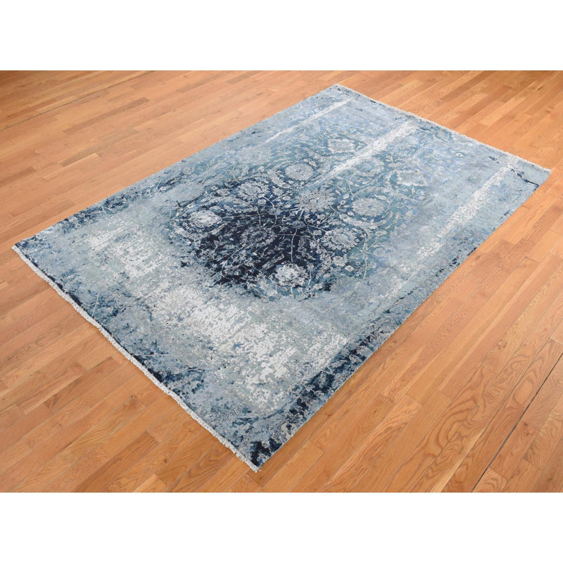 Tapis unique 6 pi 1 po x 9 pi 1 po Tiranke