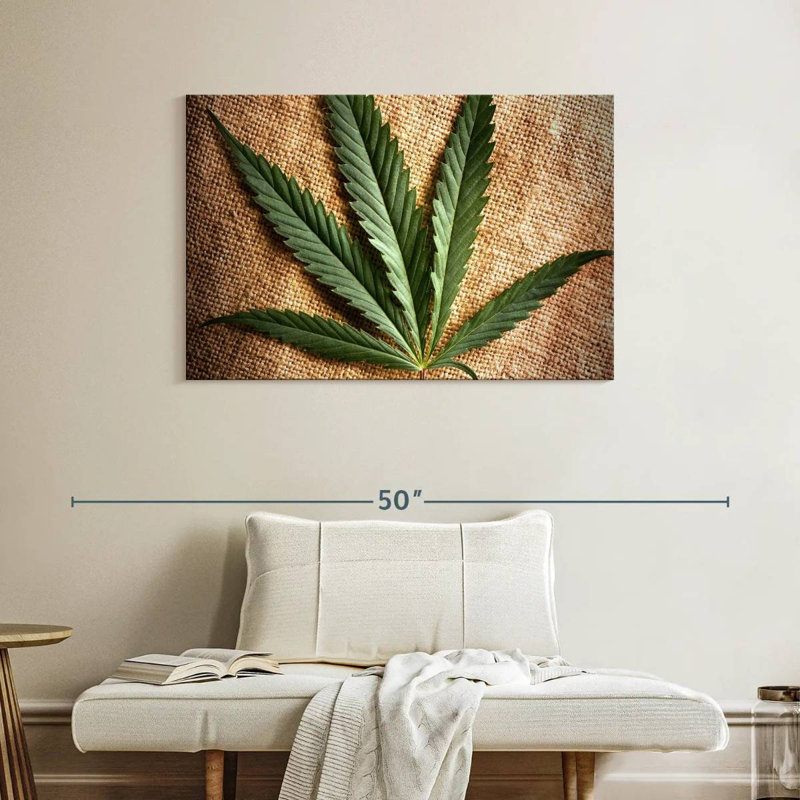 Marijuana sur bois, H 26 po x l 39 po