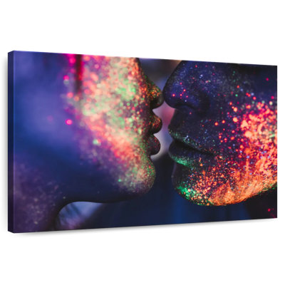 Baiser Hardie Paint Splatter Kiss