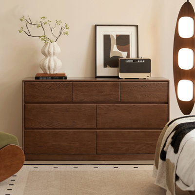 Armoire d'appoint en noyer massif