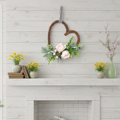 Couronne de cœur pour armoires de cuisine - couronne de vigne de 13,7 pouces avec rose et eucalyptus pour porte d'entrée, armoire rustique, décoration de cœur pour la maison de campagne Valentines printemps été intérieur extérieur