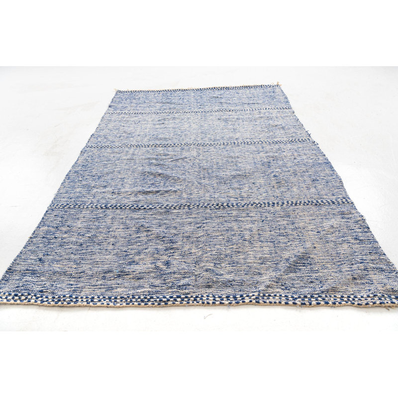 Tapis bleu Jared