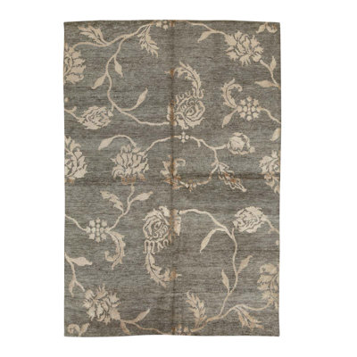 Tapis rectangulaire gris / ivoire en laine 5 pi 11 po x 8 pi 7 po